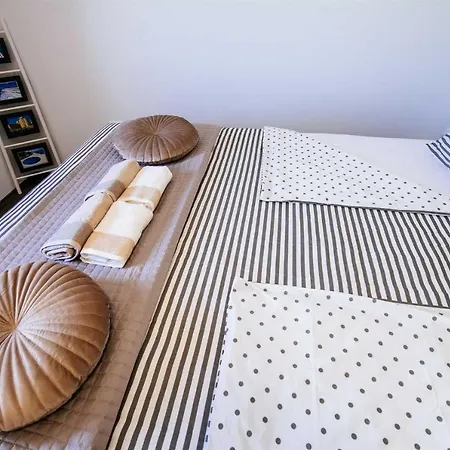 Enna With Heated Pool, Zadar *