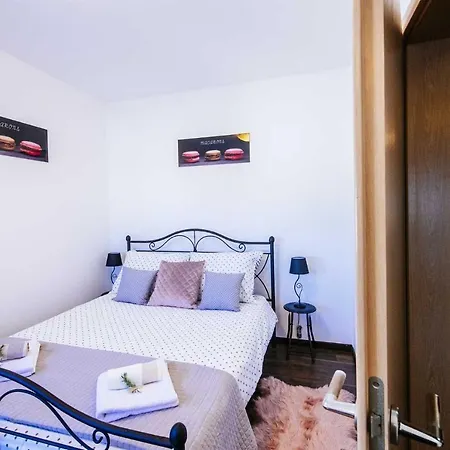 Vila Enna With Heated Pool, Zadar *