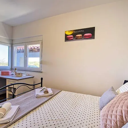 Enna With Heated Pool, Zadar Villa *