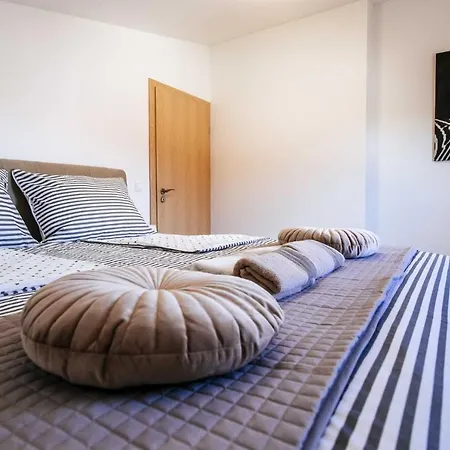 Enna With Heated Pool, Zadar Vila Crno
