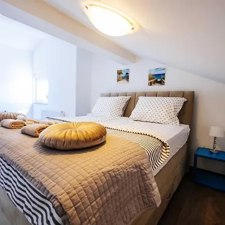 Villa Enna With Heated Pool, Zadar