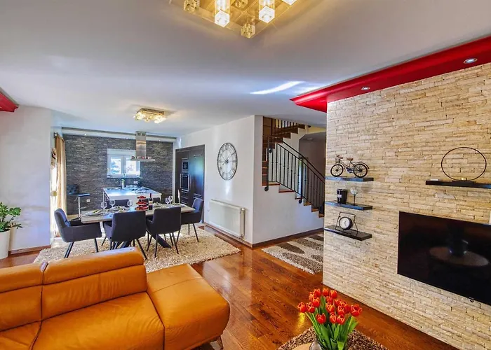 Enna With Heated Pool, Zadar * Crno