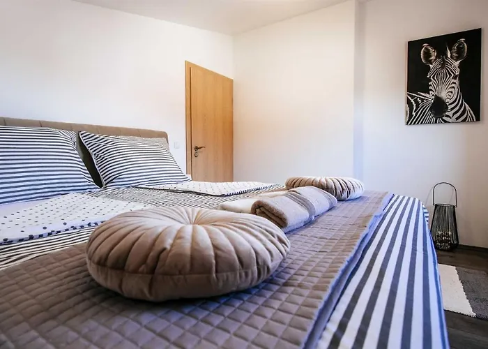 Enna With Heated Pool, Zadar 别墅 Crno