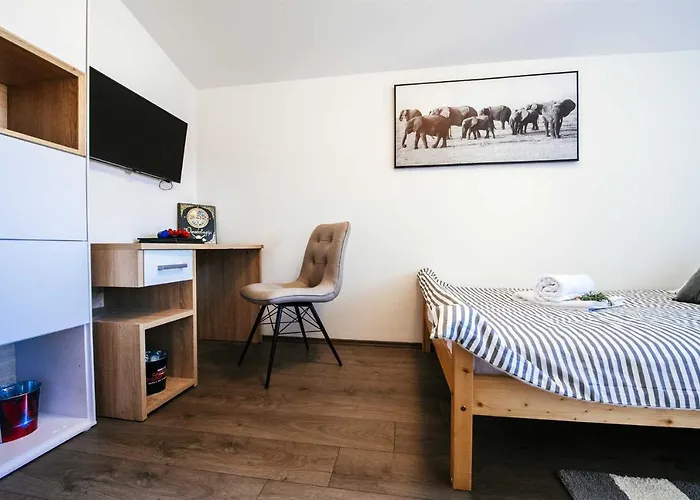 Enna With Heated Pool, Zadar 别墅