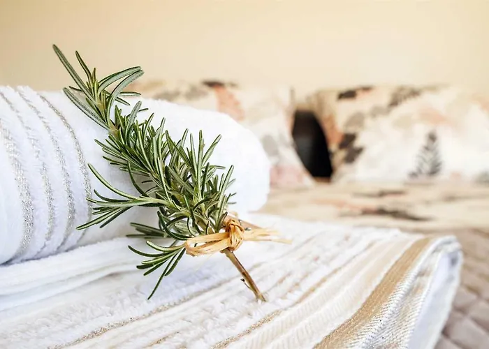 Enna With Heated Pool, Zadar * Crno